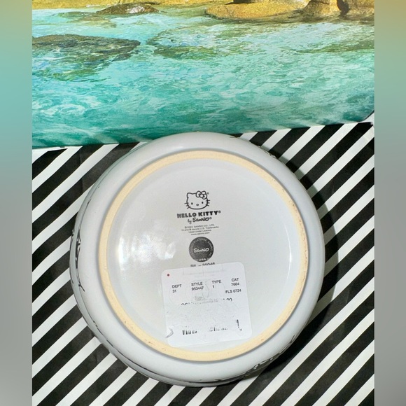 NWT 2024 Hello Kitty Halloween 3 Piece Ceramic Food Storage Bowls Container Set - Picture 4 of 14